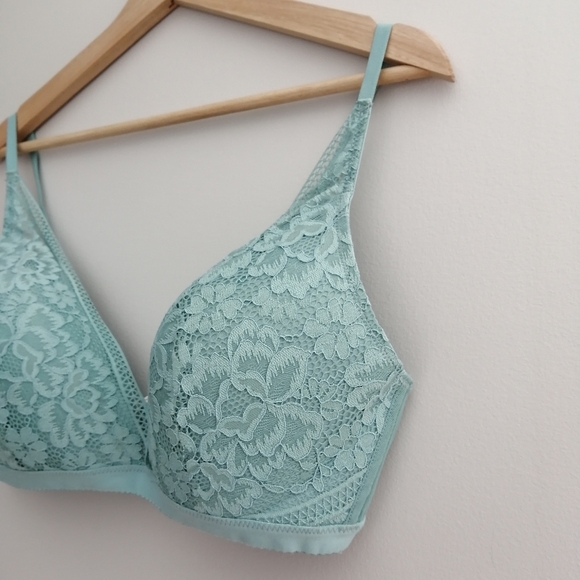 Knix Lace Deep V Bralette in Sage Plus Size XXL (Fits 40 A-DD) - Picture 5 of 16